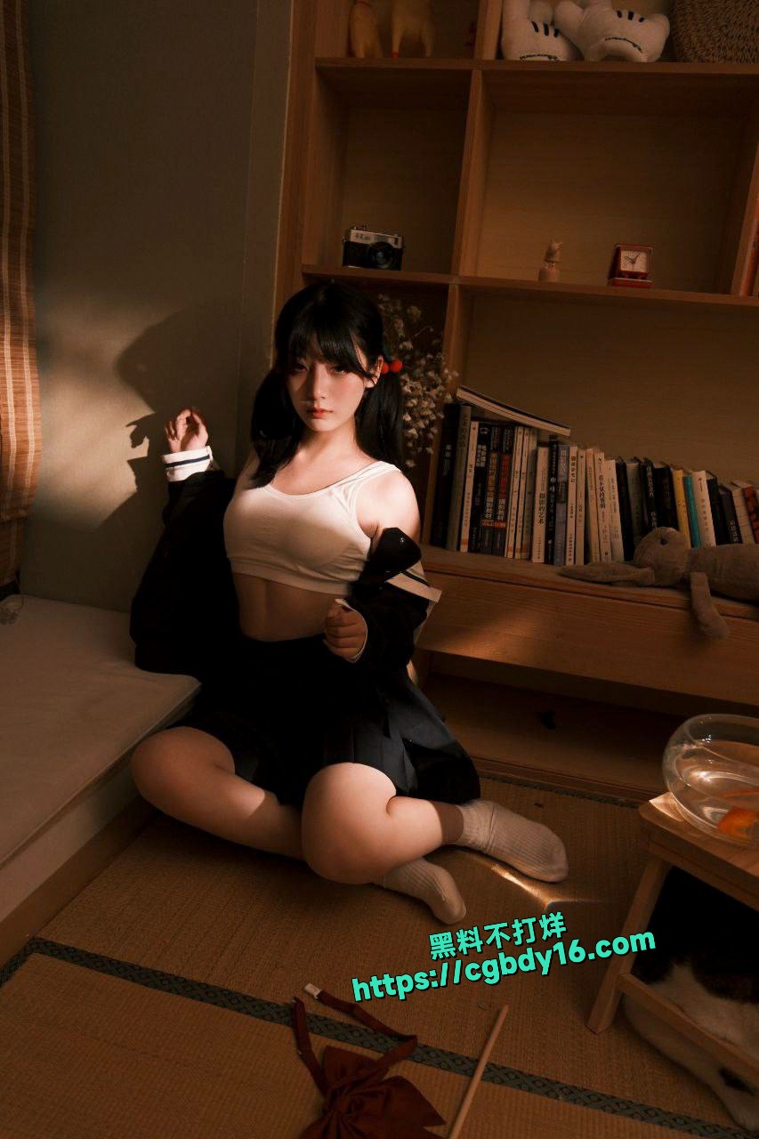 童颜巨乳女大学生星野柒兔的私拍福利13