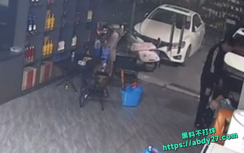 现实版棒打鸳鸯监控捉奸 3