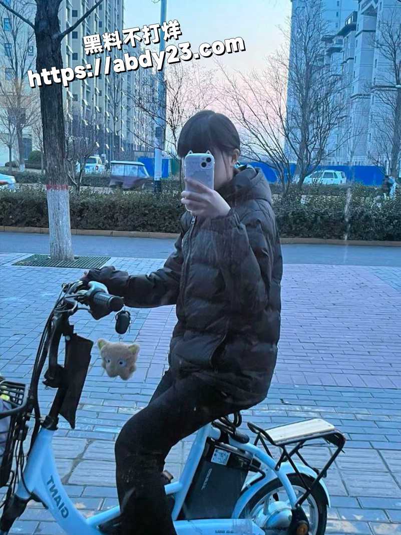 网恋翻车曝光这个母狗1111111