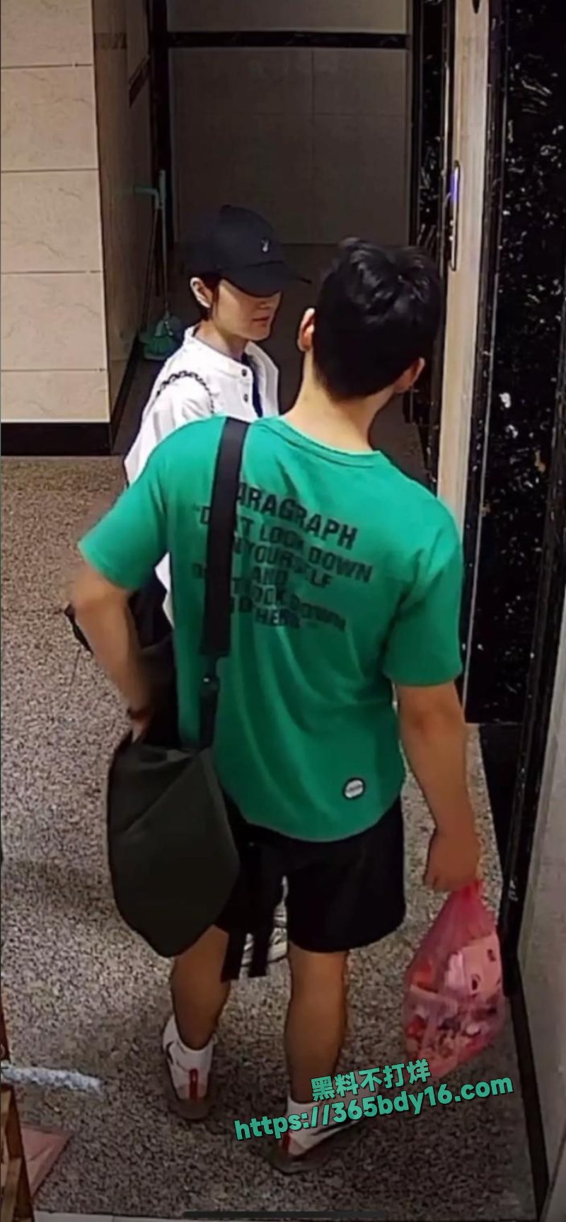 男子曝光自己44万粉丝的网红老婆出轨健身教练7