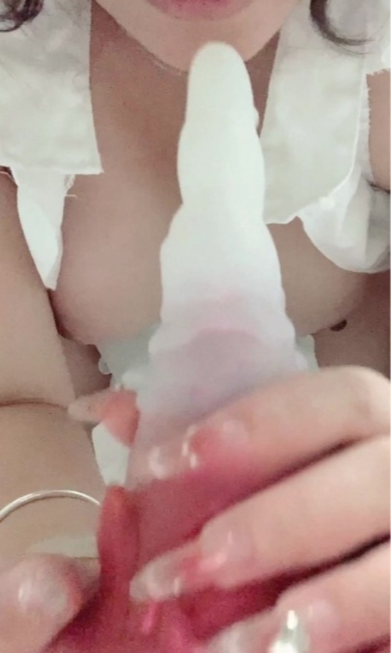 吃不饱的小粥白裙女仆装6