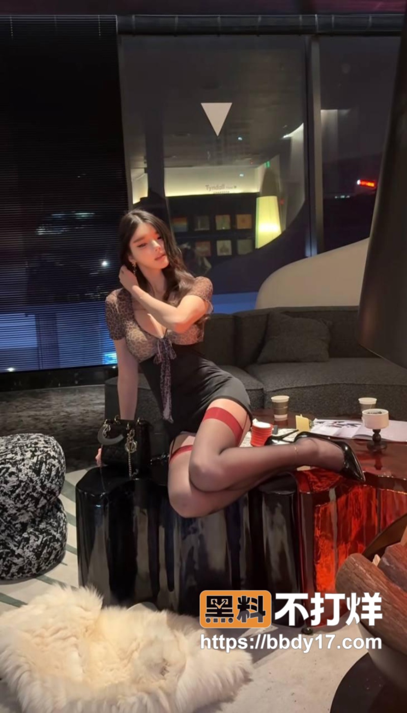 抖音御姐园子是大长腿4