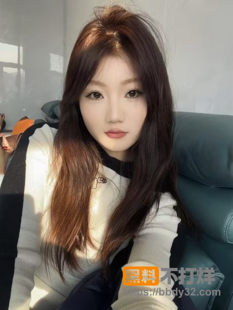 贫乳女友 8
