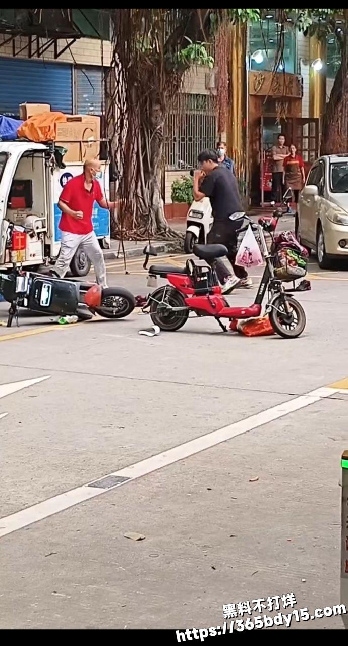 外卖员大战老大爷3