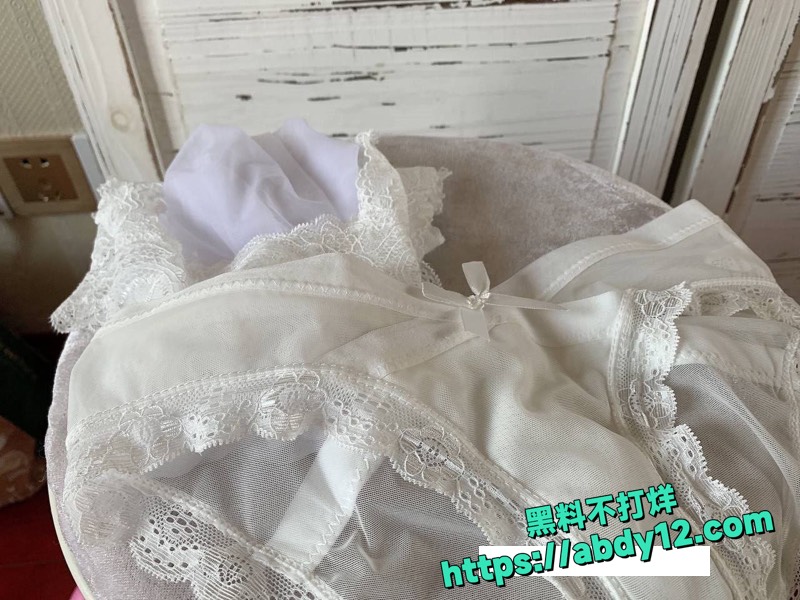 女白领保温杯被射3次精1