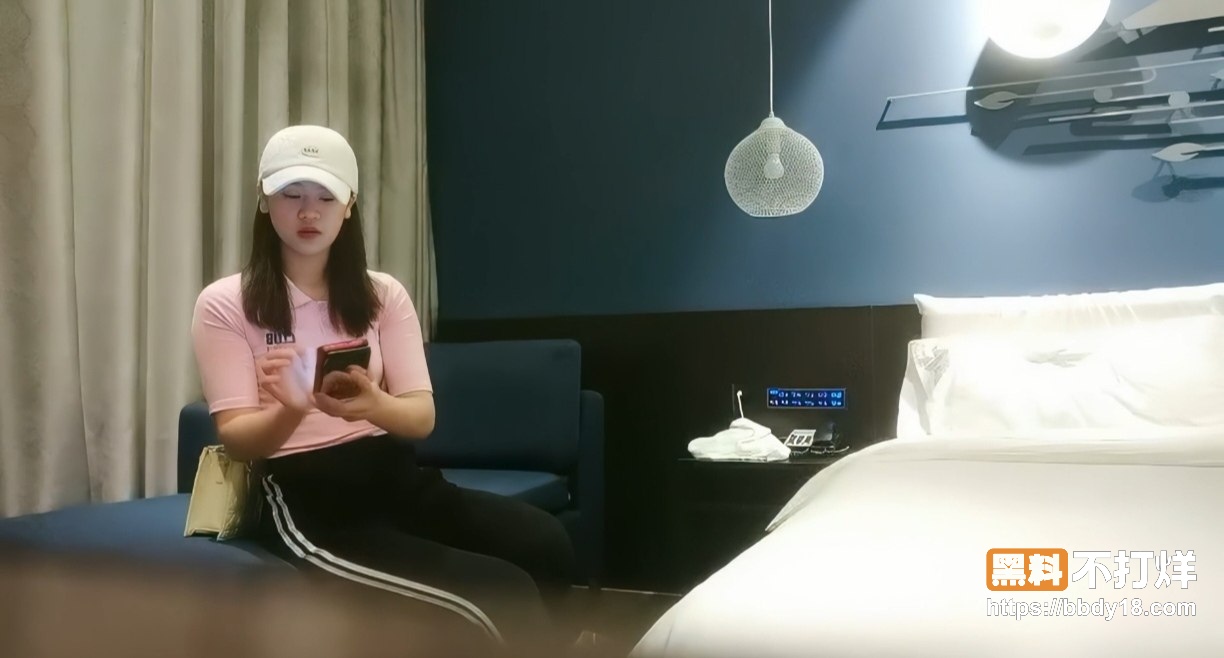 利哥探花 22岁小少妇3