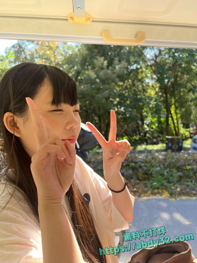 博远华兴高管婚内出轨18岁女孩5