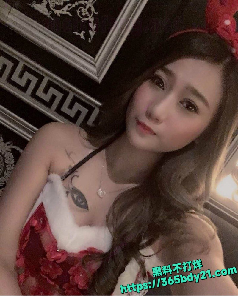 反差骚母狗自慰直播 4