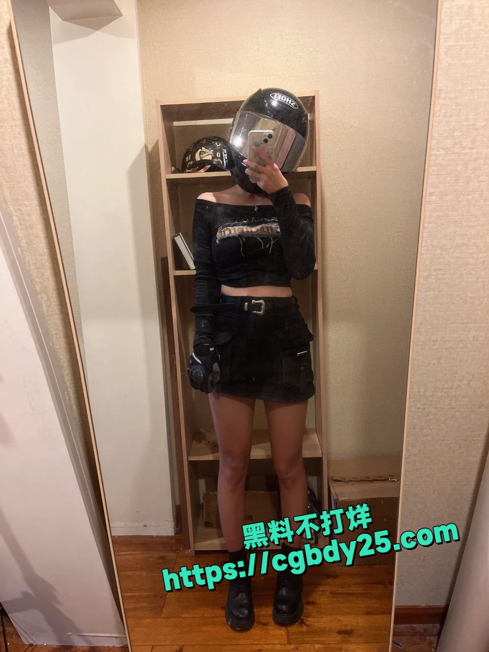 成都卖逼的机车网红被金主疯狂插入体内探索蜜穴12