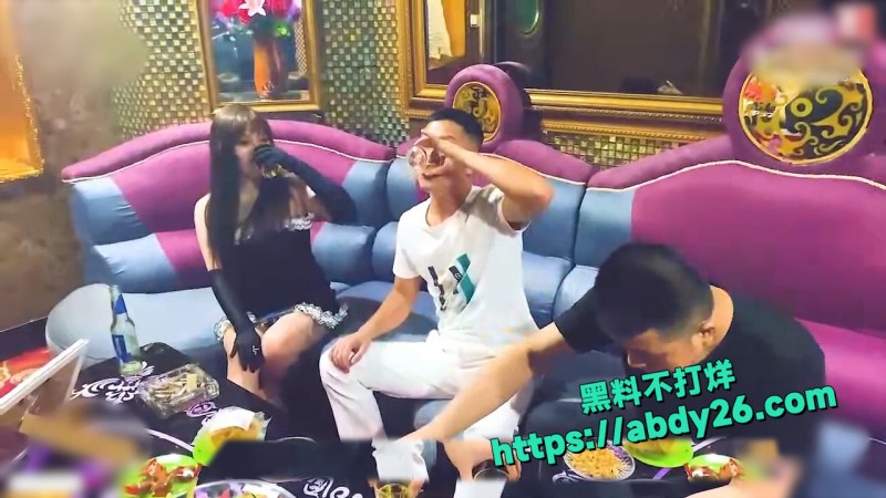 国产AV女优 许诺 8