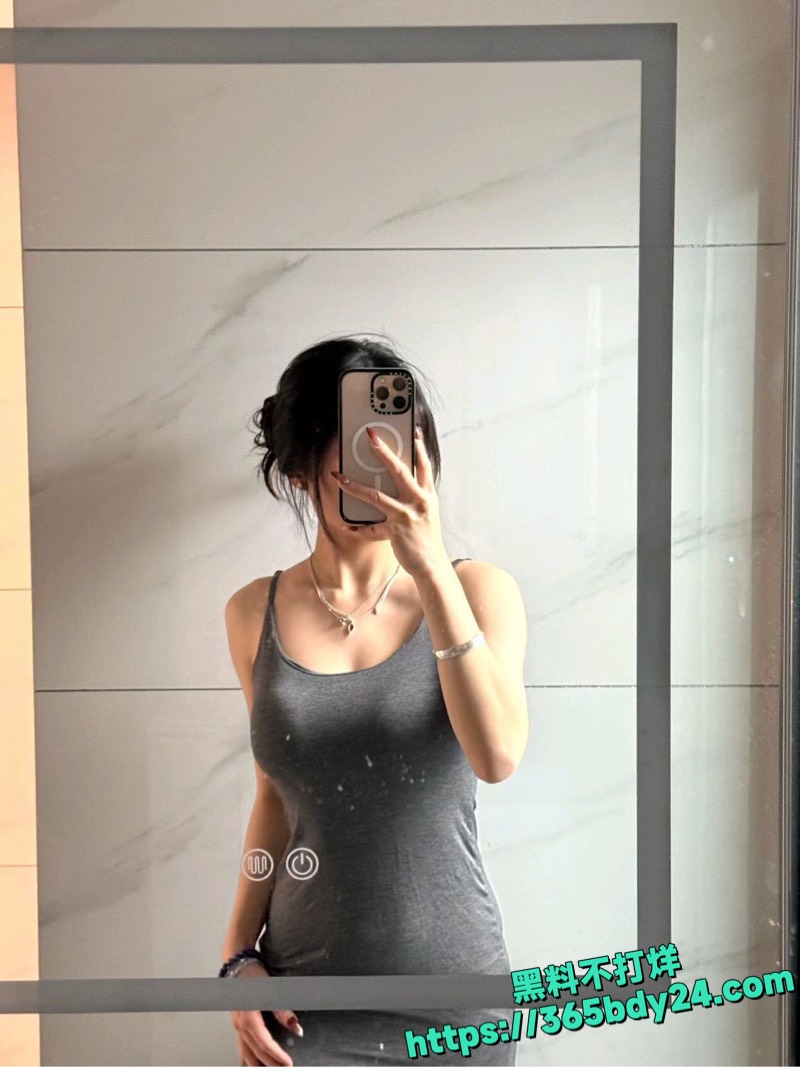 巨乳眼镜妹张熙雨自拍5