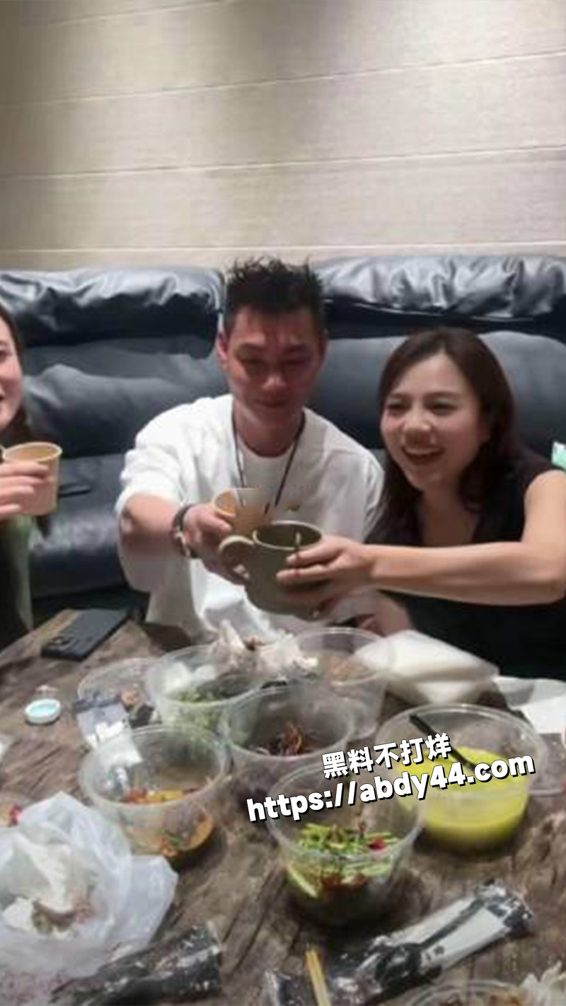 杭州某知名女装档口老板娘.jpg6