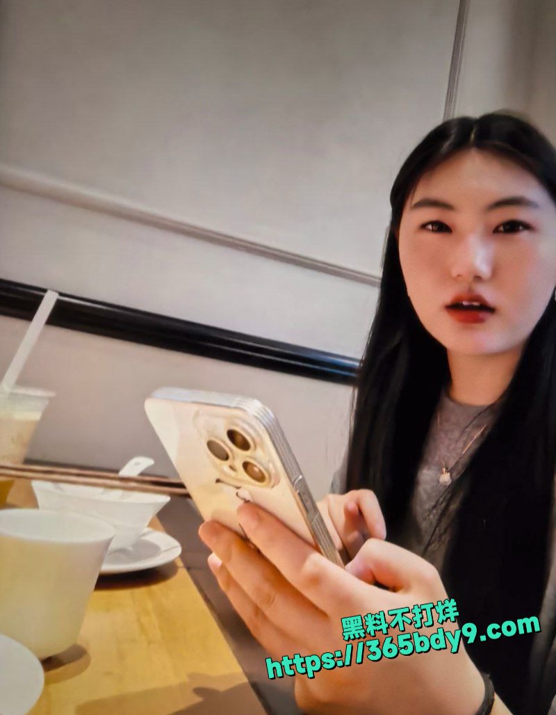 河南新乡风韵人妻出轨录下和小三性爱给姐妹欣赏2