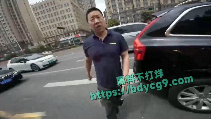 近日很火的机车被别事件后续来了涉事人已被当地警方拘留7