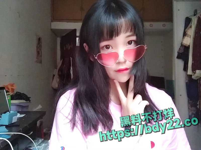 易梦雯43.jpg