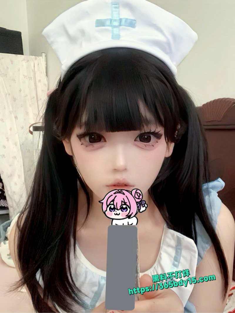 地雷西萝莉女友粉嫩鲍鱼极品身材自录自慰4