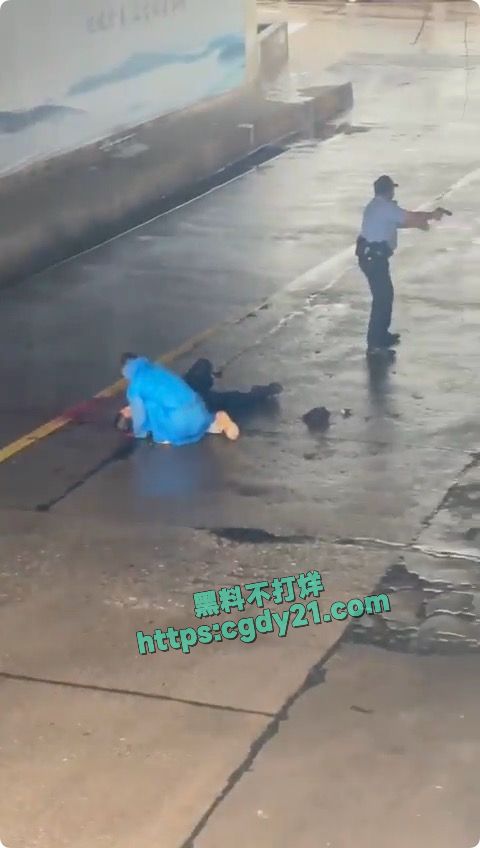 浙江省台州市临海古城附近发生警匪枪击案14
