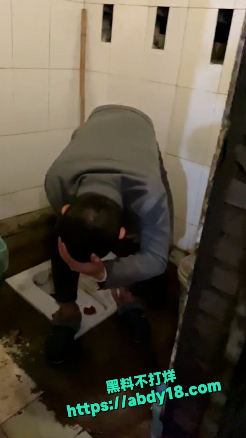 重庆 过气网红邓得葩 9