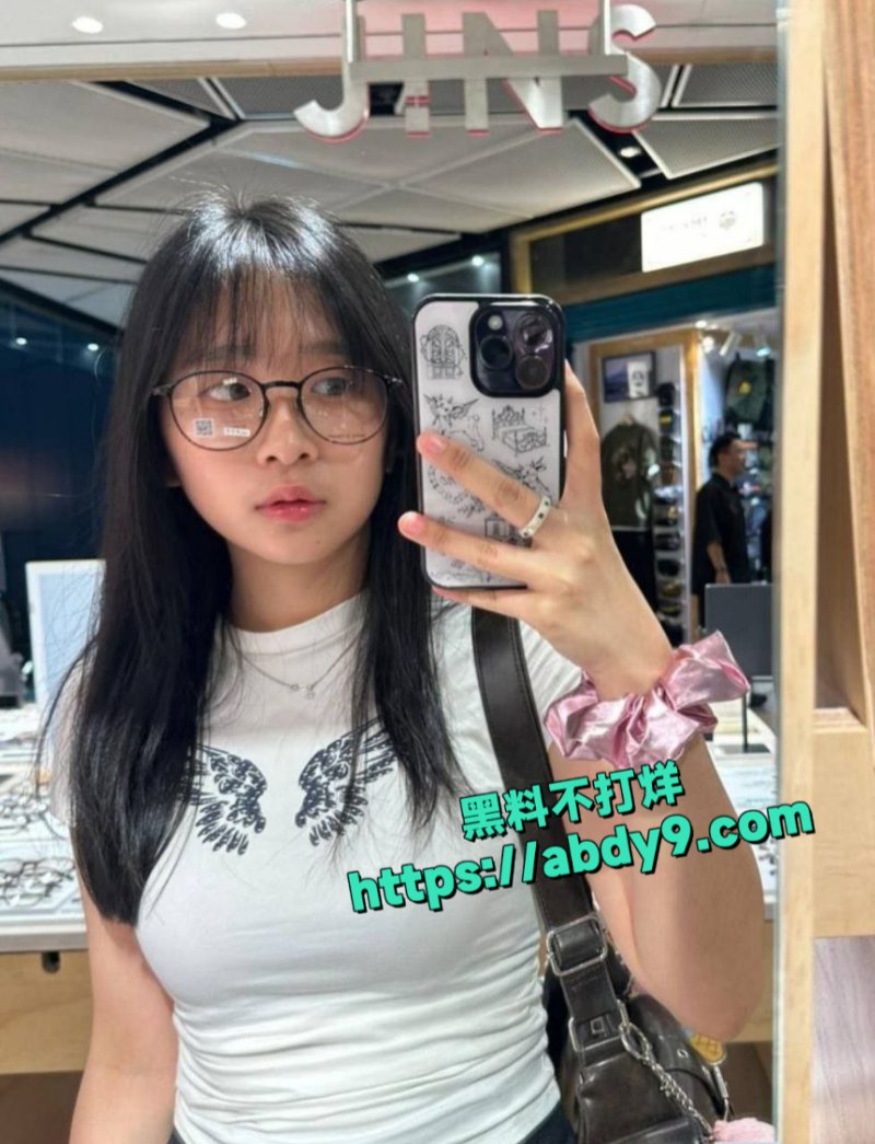 清纯女大和巨屌男友口交做爱1