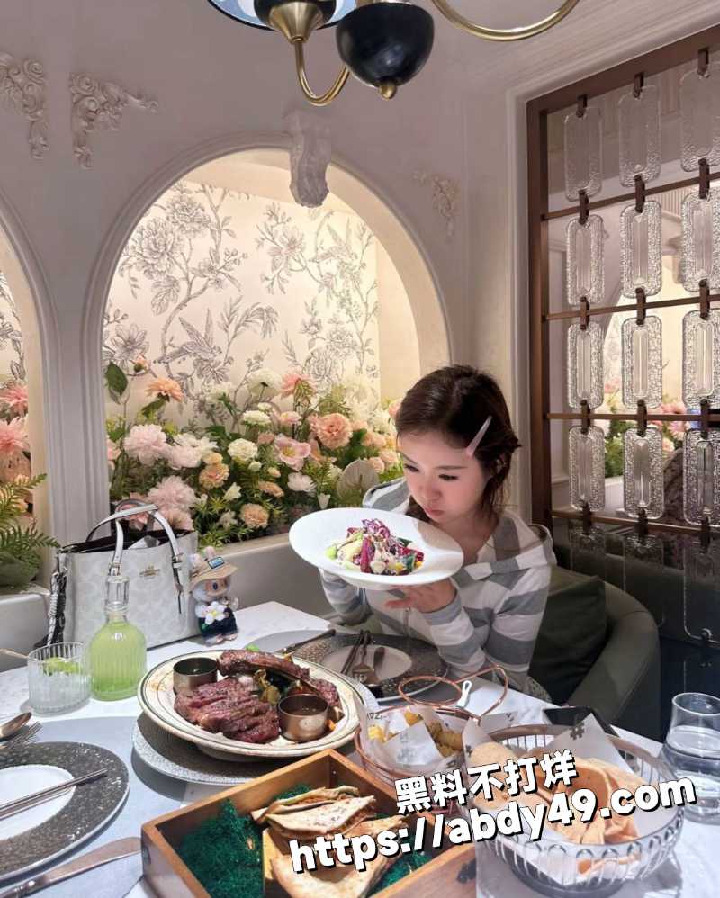 昔日好闺蜜上演反目撕逼大戏 27