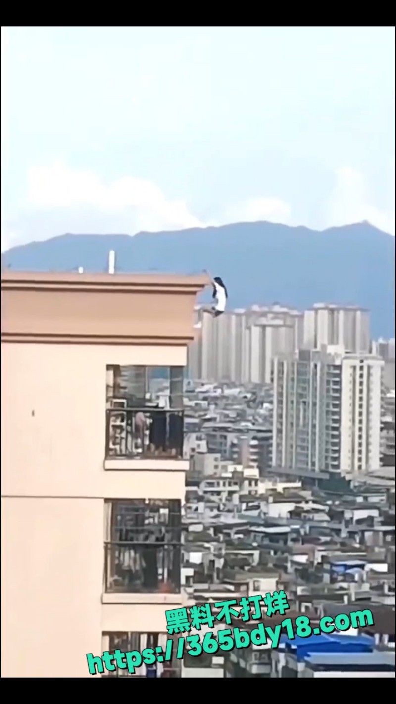 广东清远女孩跳楼 5
