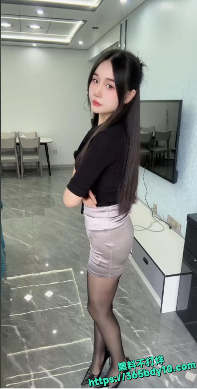网红小阿美从贵州站街到直播PK2