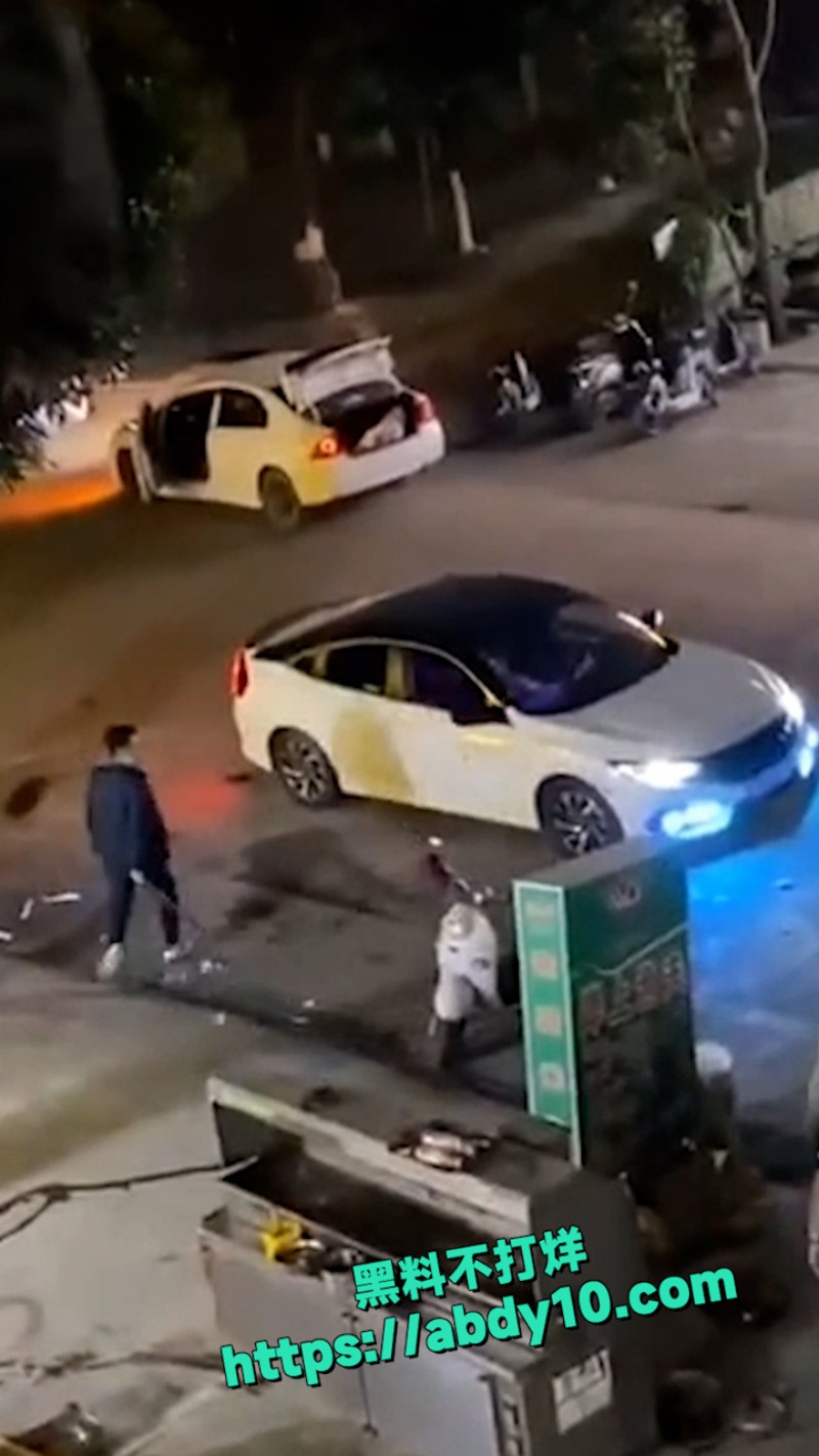 广东渔夫烧烤店发生乱斗火拼 9
