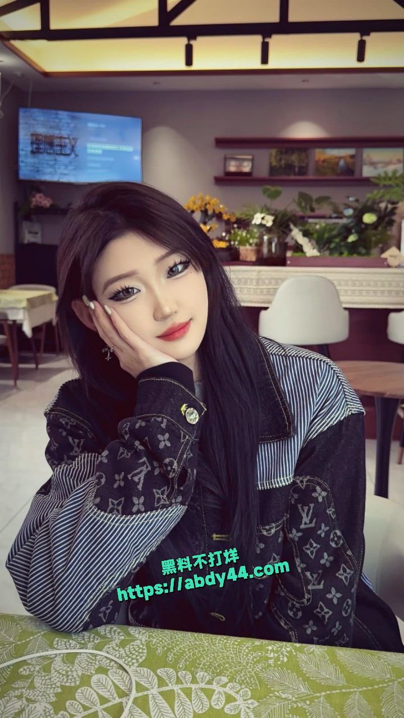 瘦高美女新内容流出 16