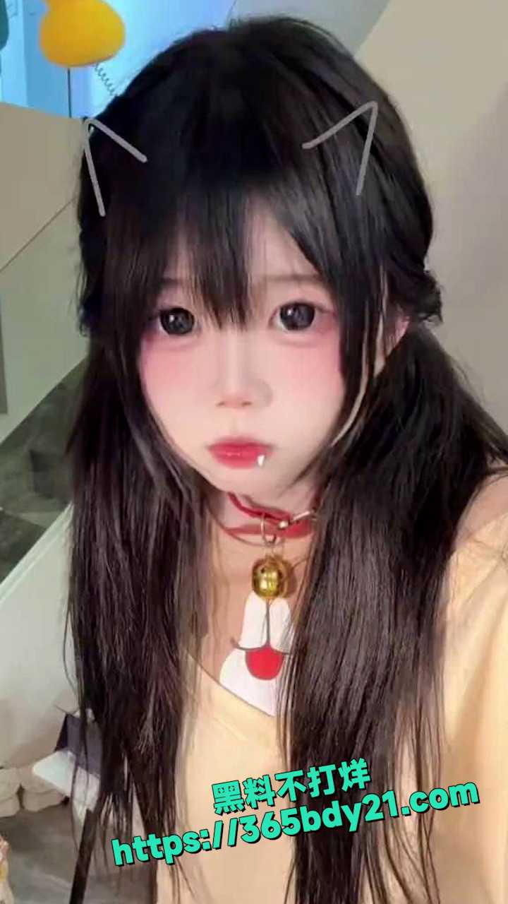 极品反差女神私密视频流出  1