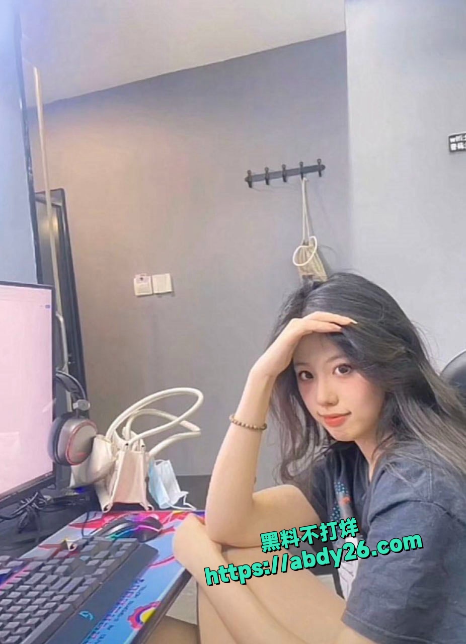 重庆辣妹子萧敏酒店偷情炮友 3