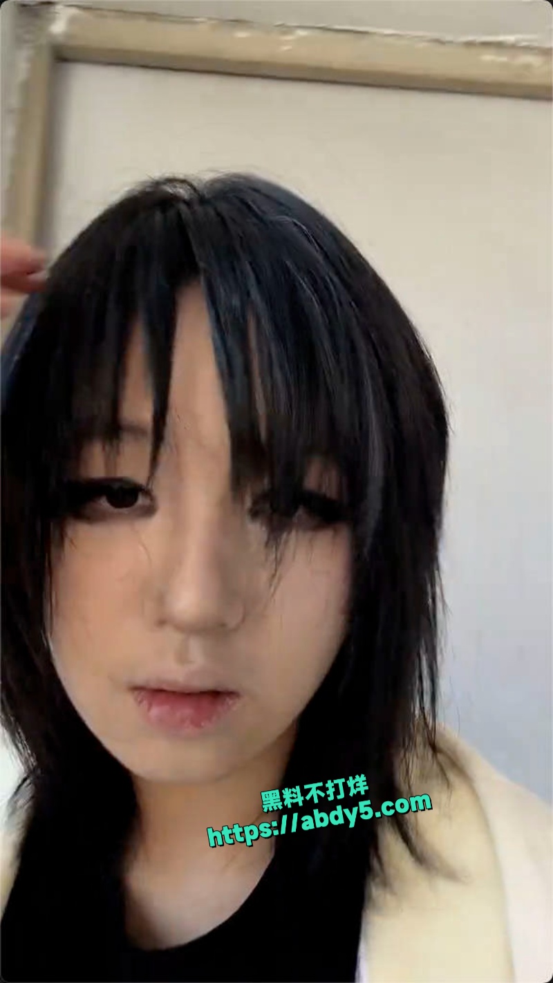 吉林松原15岁哥特少女直播跳楼视频流出 2