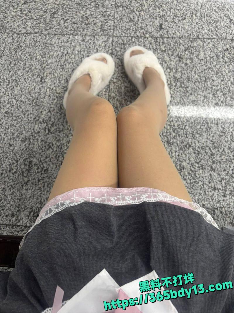 大学生酒店开房被男友调教掐脖爆操15.