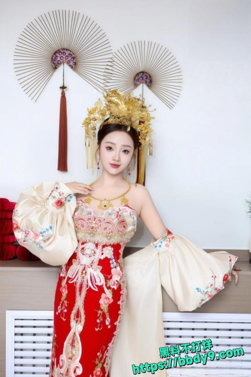 天津新娘婚前穿大红婚纱跟野男人狂干一夜3