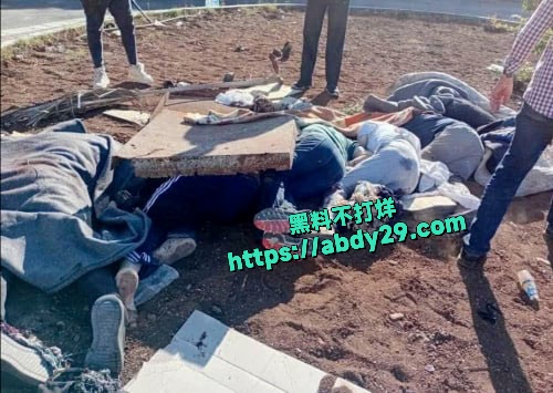 叙利亚ISIS士兵对库尔德女兵残忍处决 21