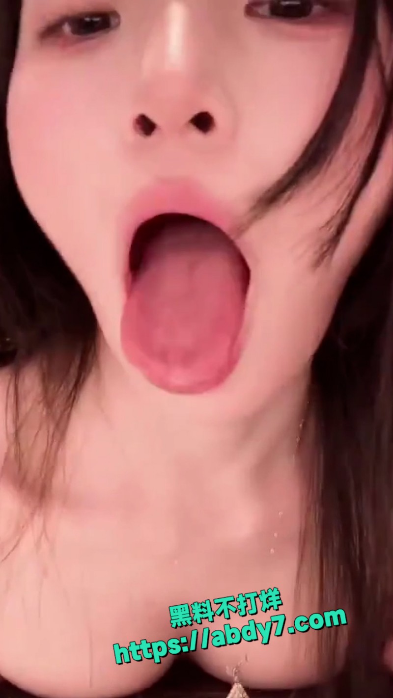 米妮Mini全裸挑逗 8