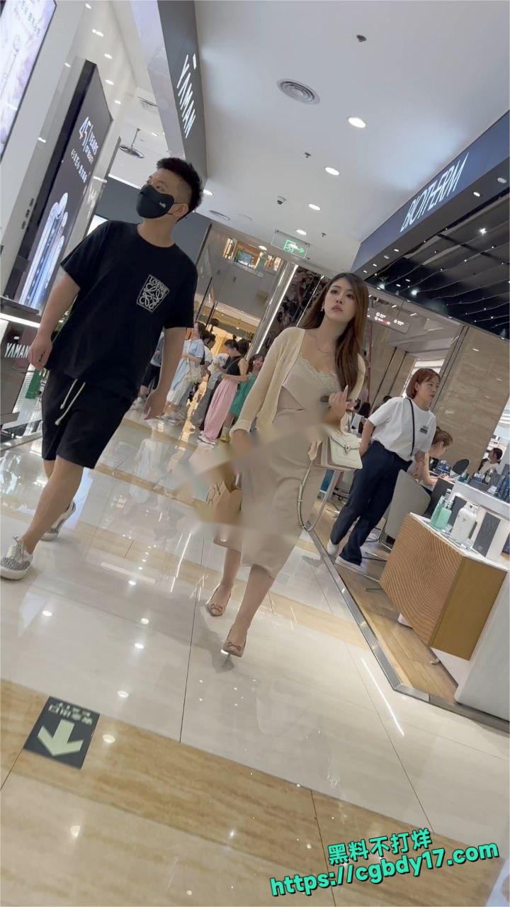 无内模特级美女逛街2