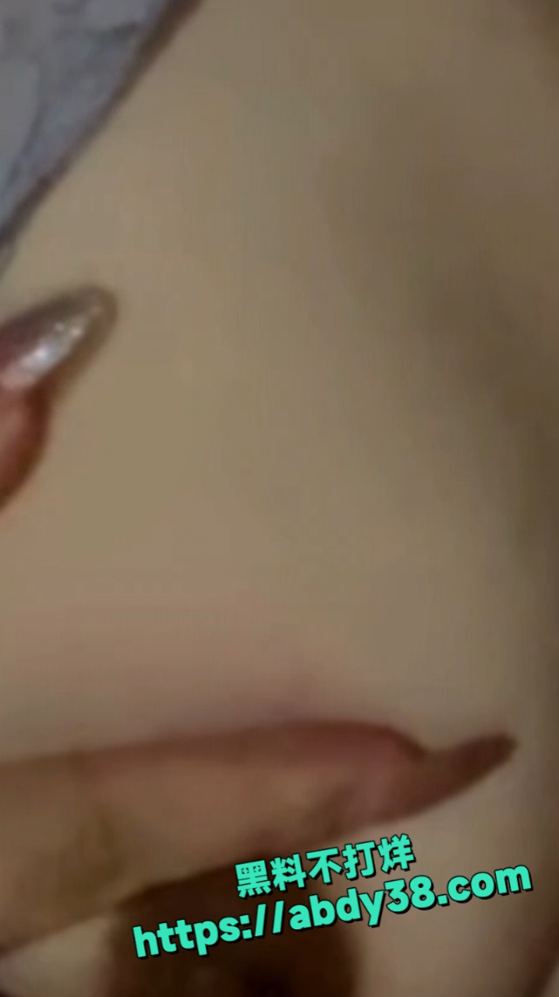 少妇女主播吴珊云 11