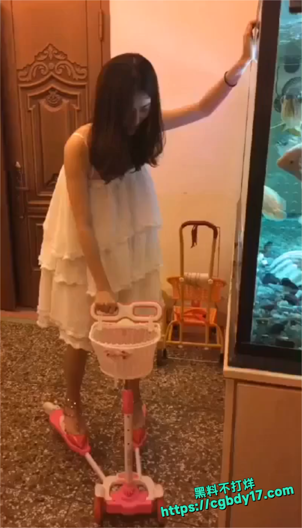 迷奸亲妹玩逼内射5