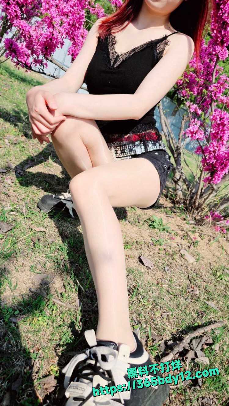 公园放风筝 妹妹户外露出 5