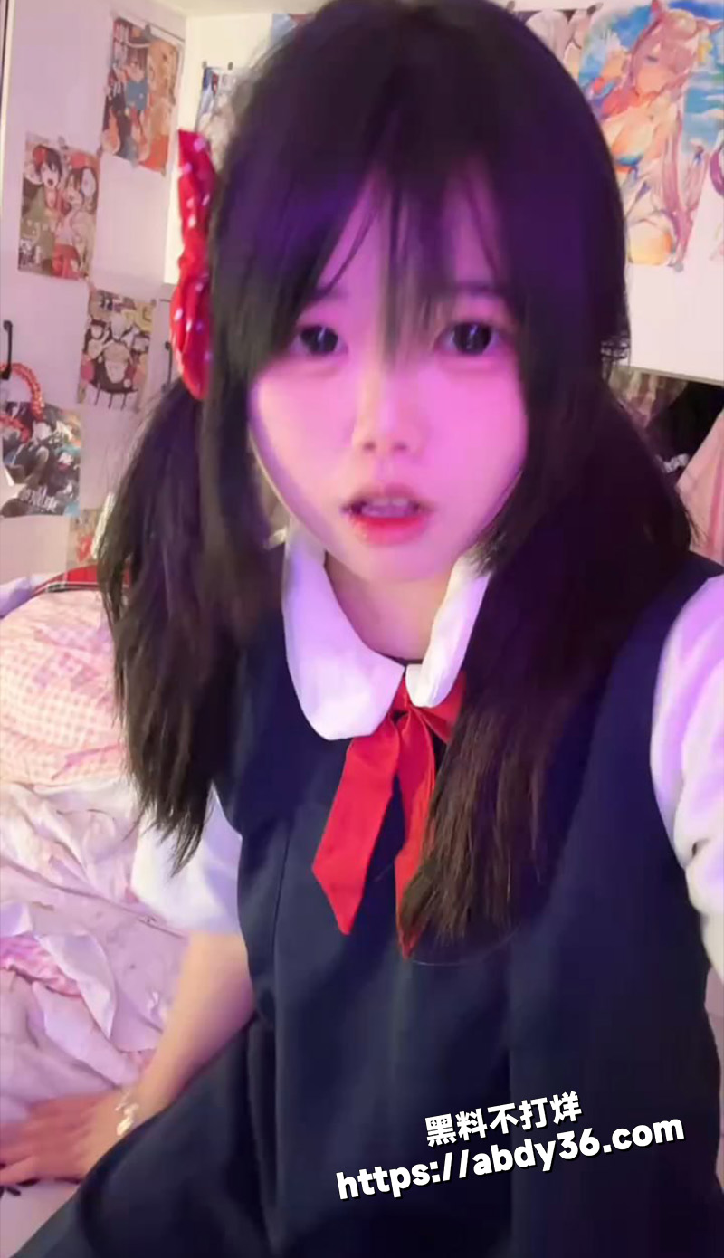 推特双马尾萝莉 幸酱.jpg4