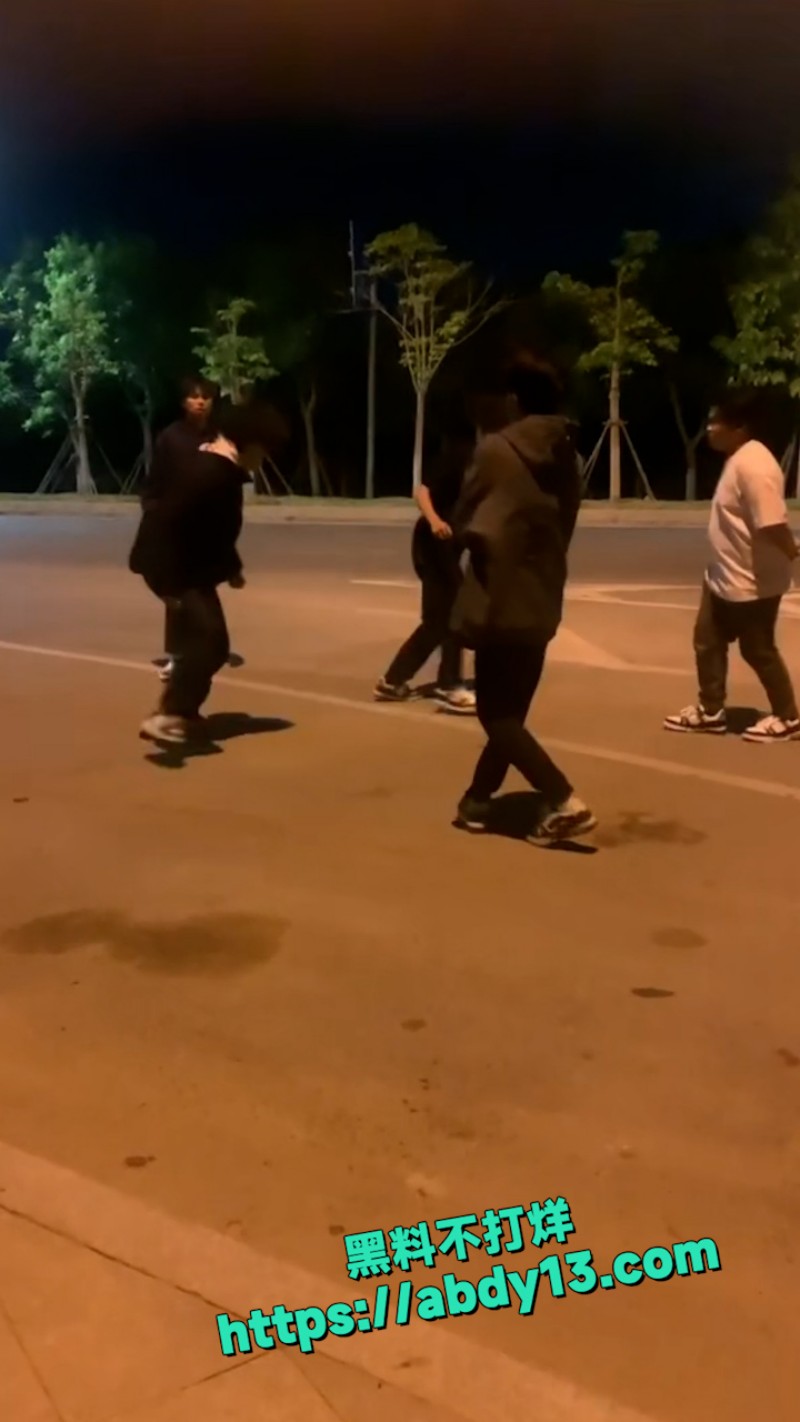 校园冲突升级 4
