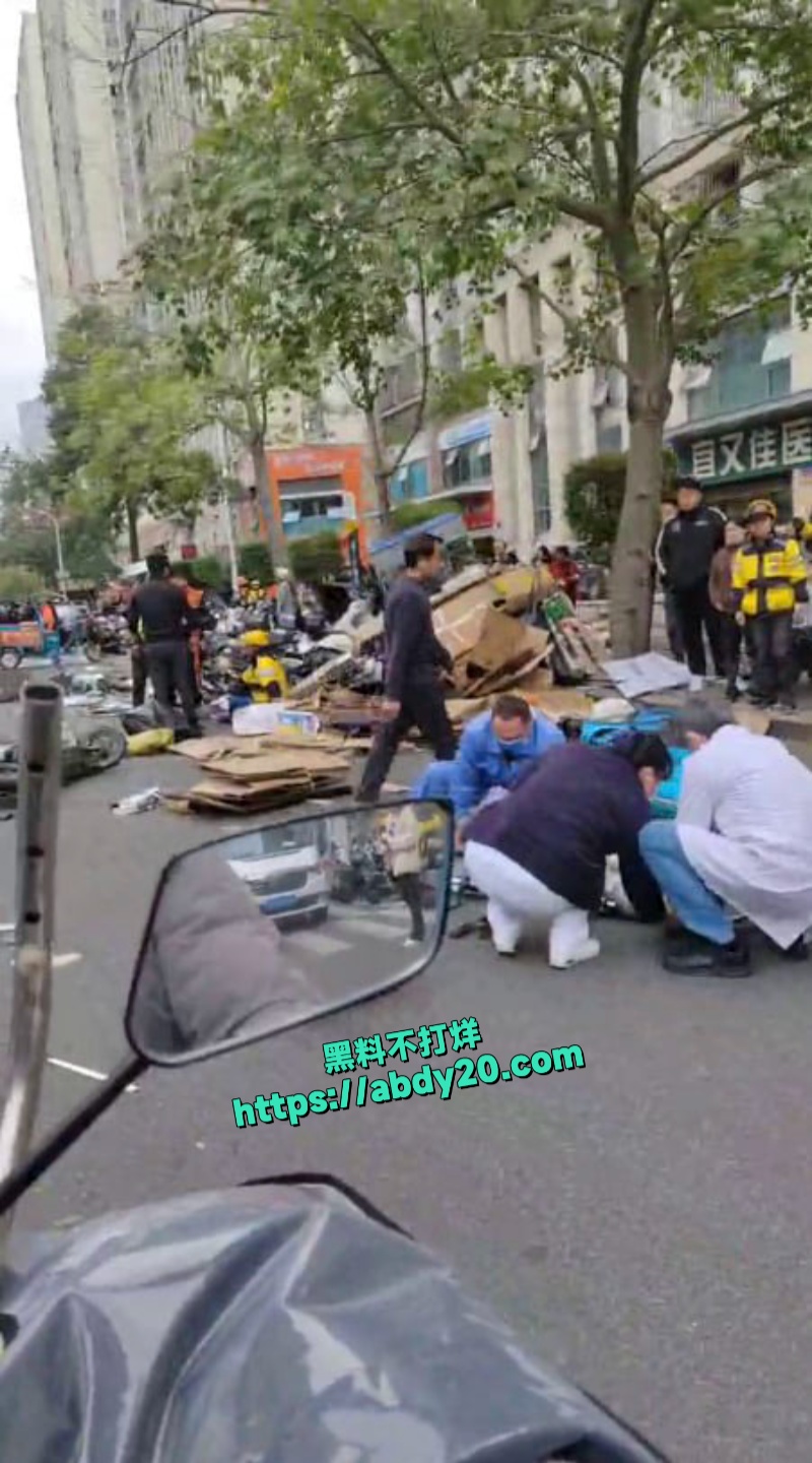 福建仓山区亭头路交通事故视频 5