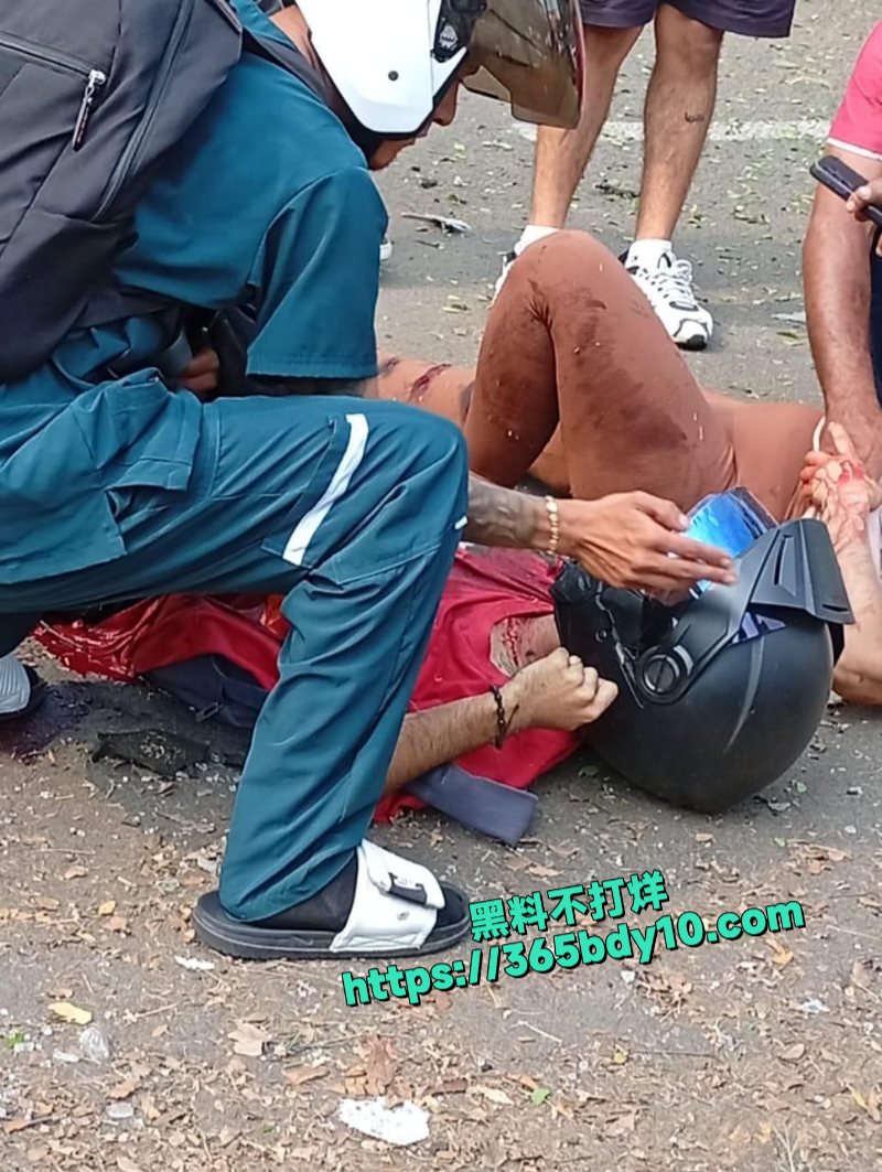 哥伦比亚发生汽车炸弹袭击3