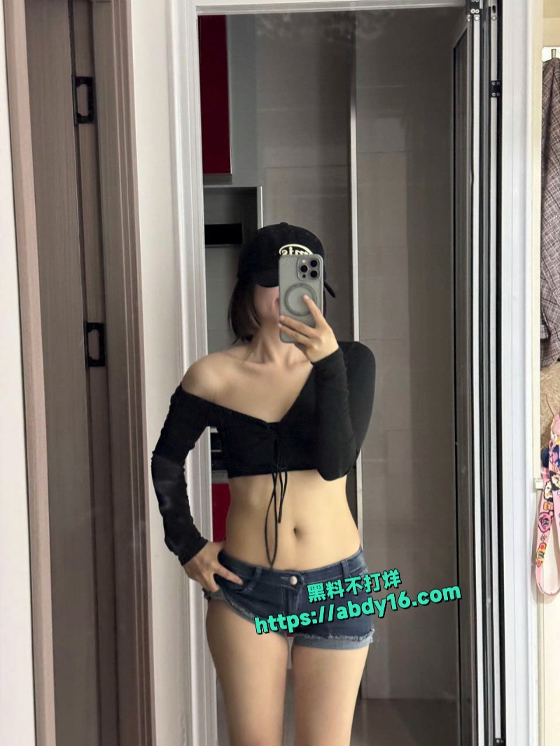 山东极品少女西西私拍流出 9