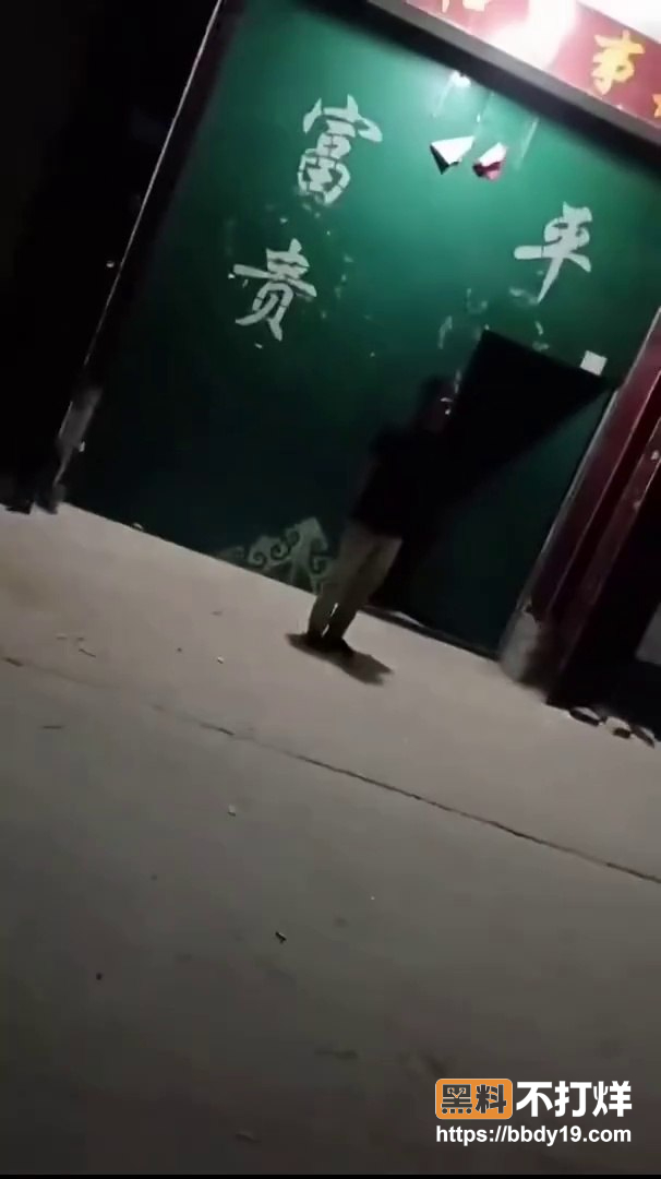 任丘市正洛村吃瓜4