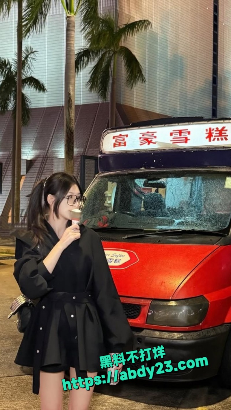 极品高颜值少妇早期与自家老公自拍 14