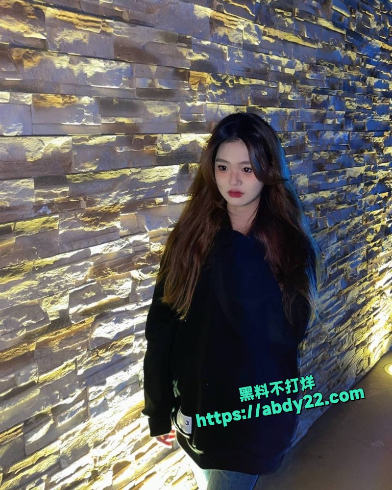 湖南高颜值反差婊叶佳1