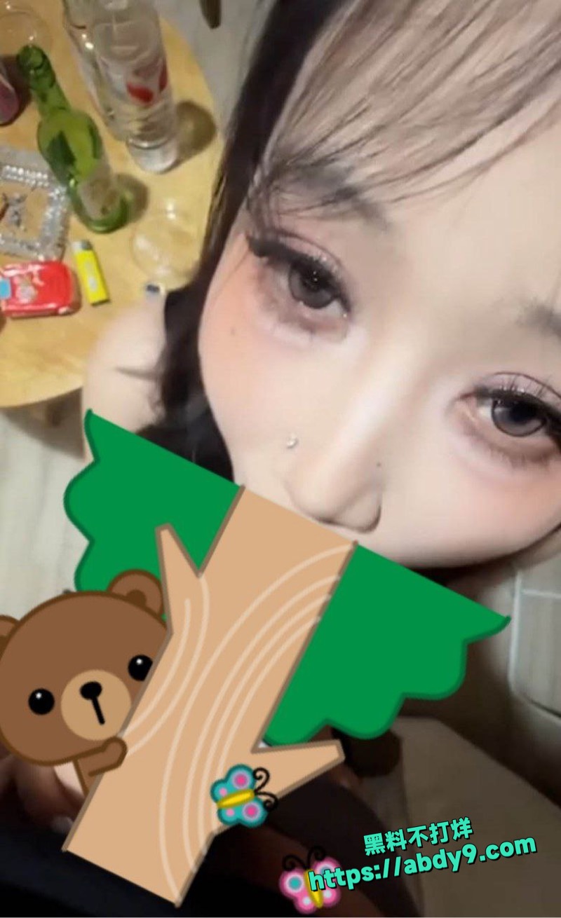抖音第一枪厄卡伦人妻视频 7