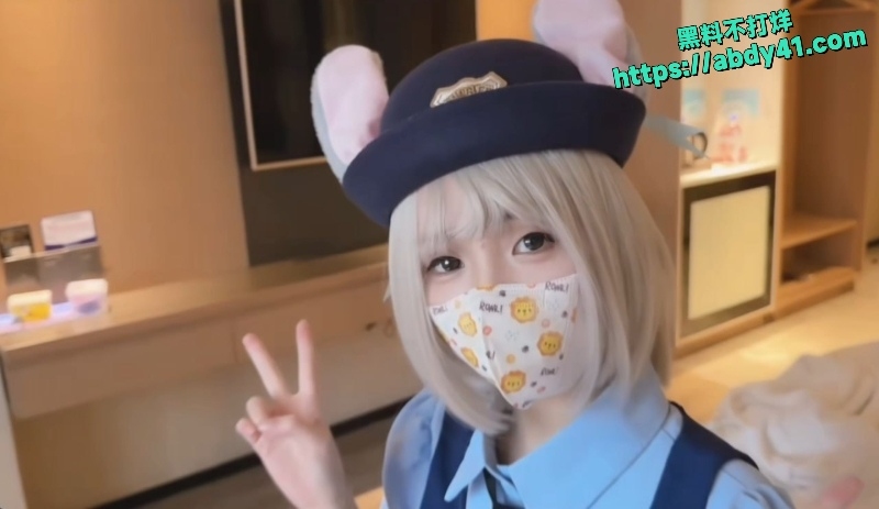 萌宅卡cos兔子警官1