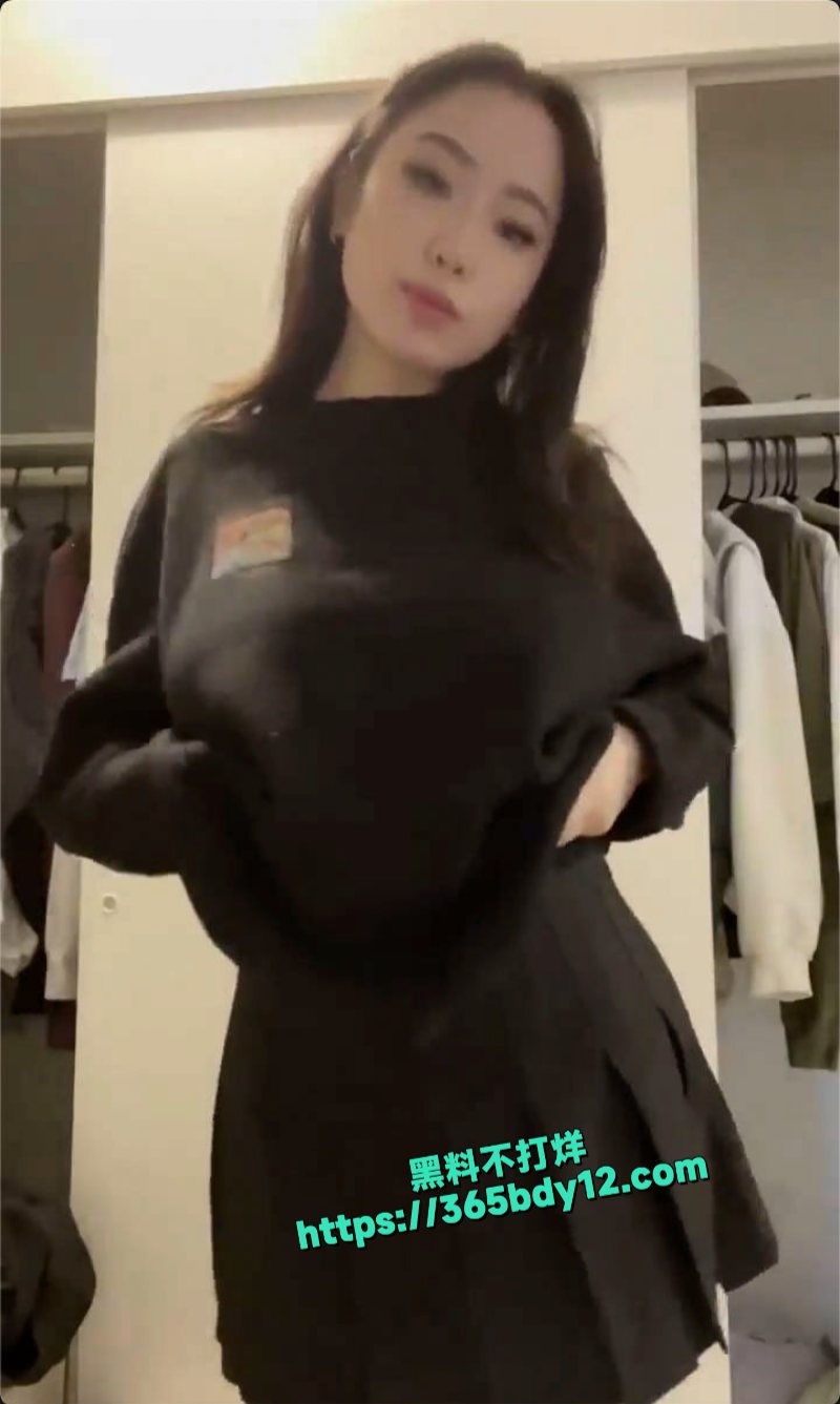 极品蜜桃臀身材精盆反差婊口暴吃鸡被金主调教爆操视频曝光3